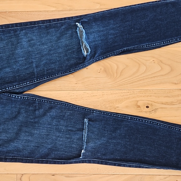 7 For All Mankind Gwenevere Distressed Mid-Rise Jeans, Size 27 - Picture 5 of 15